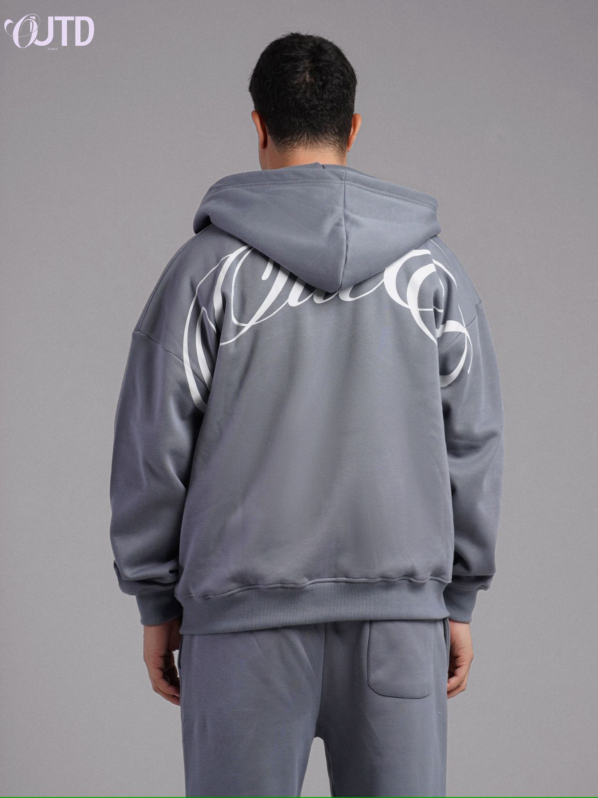 OUTD Essential Zip-Up Hoodie
