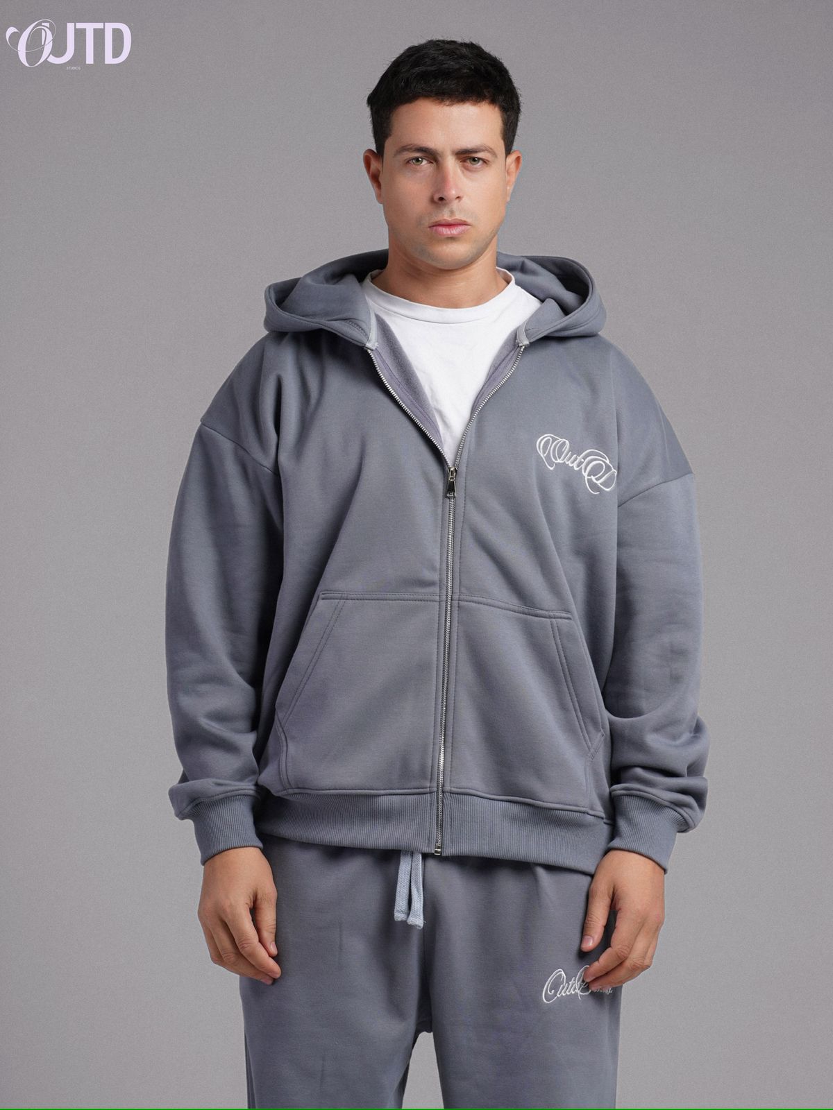 OUTD Essential Zip-Up Hoodie