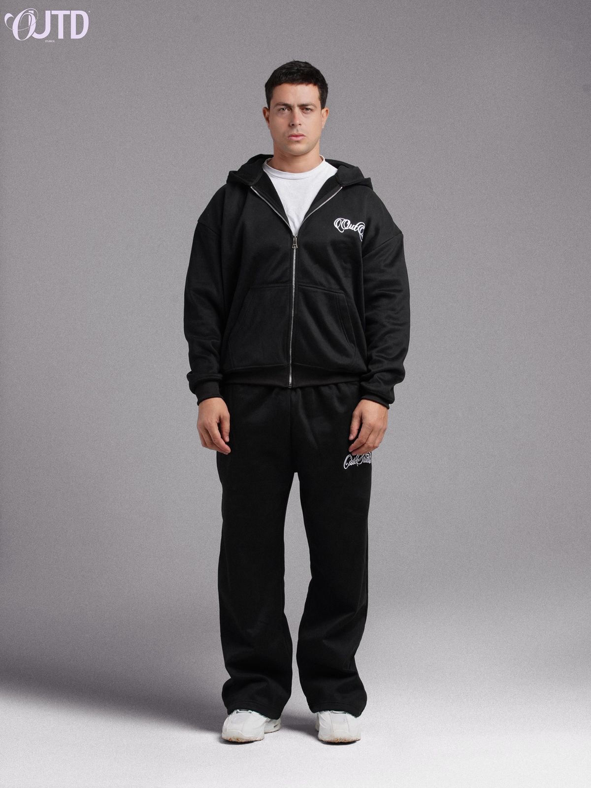 OUTD Essential Zip-Up Hoodie