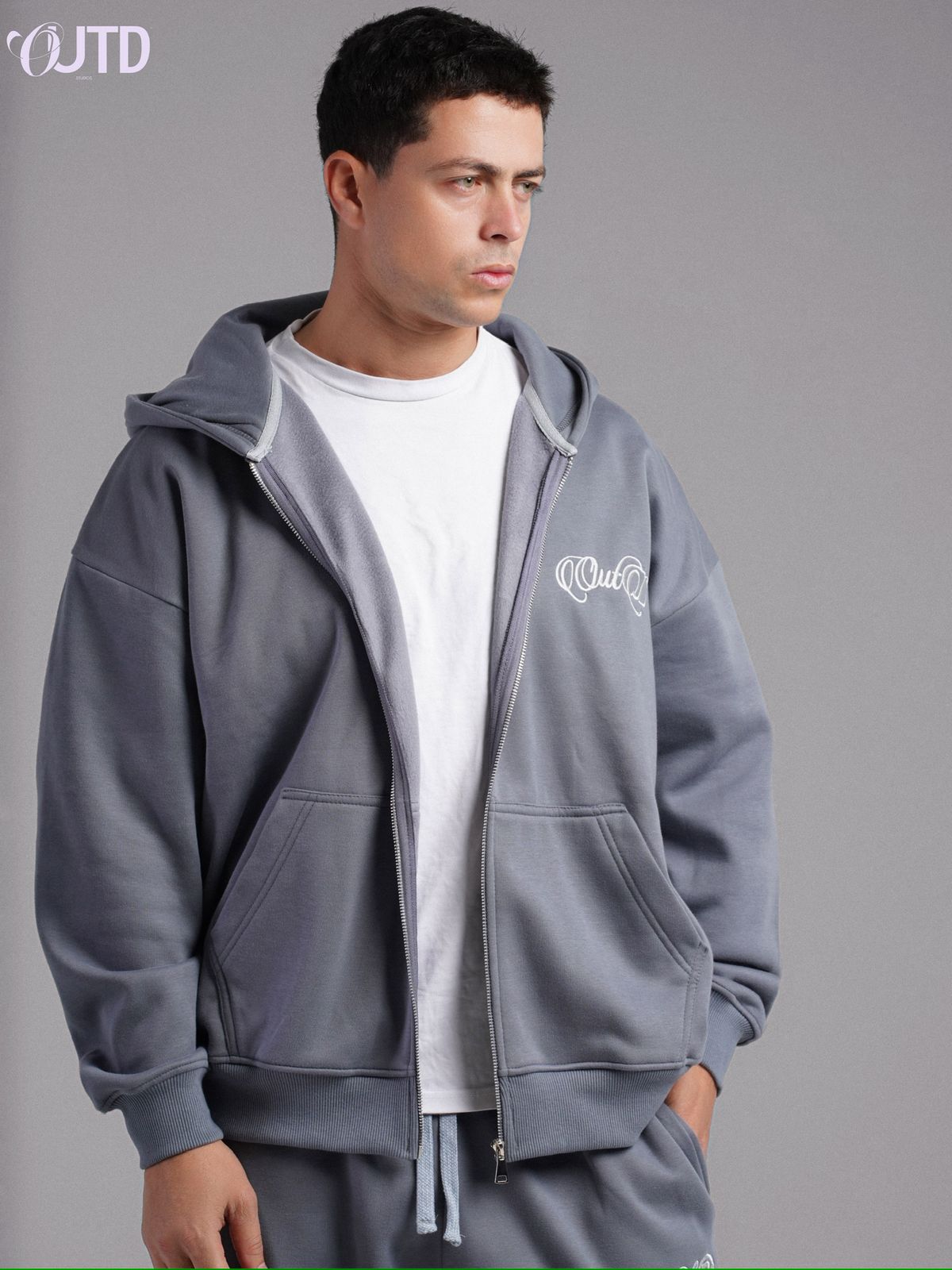 OUTD Essential Zip-Up Hoodie