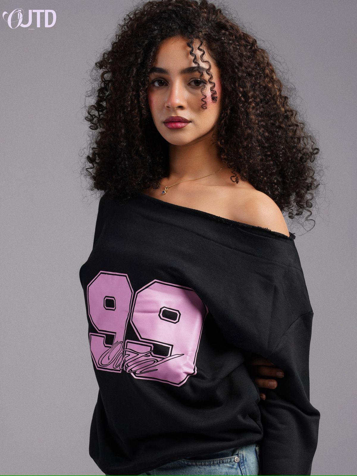 OUTD 99 Off-Shoulder Sweatshirt