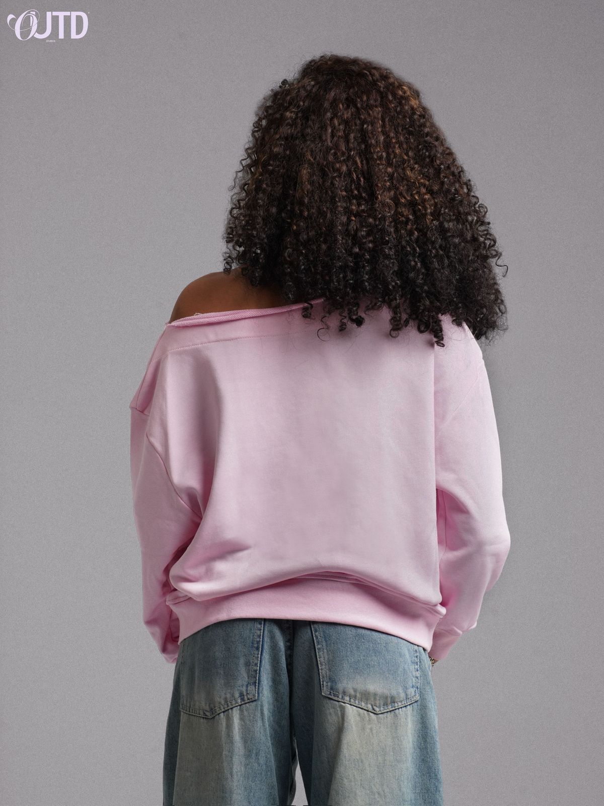 OUTD 99 Off-Shoulder Sweatshirt